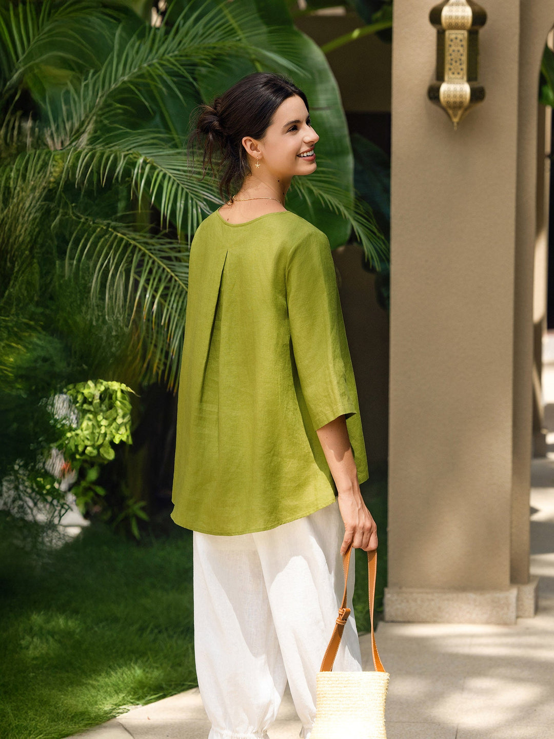 Brianna | Elegant Round-Neck Asymmetrical Hem Top