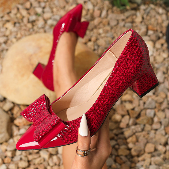 Niliya – Shoes with Pointed Toe and Bow