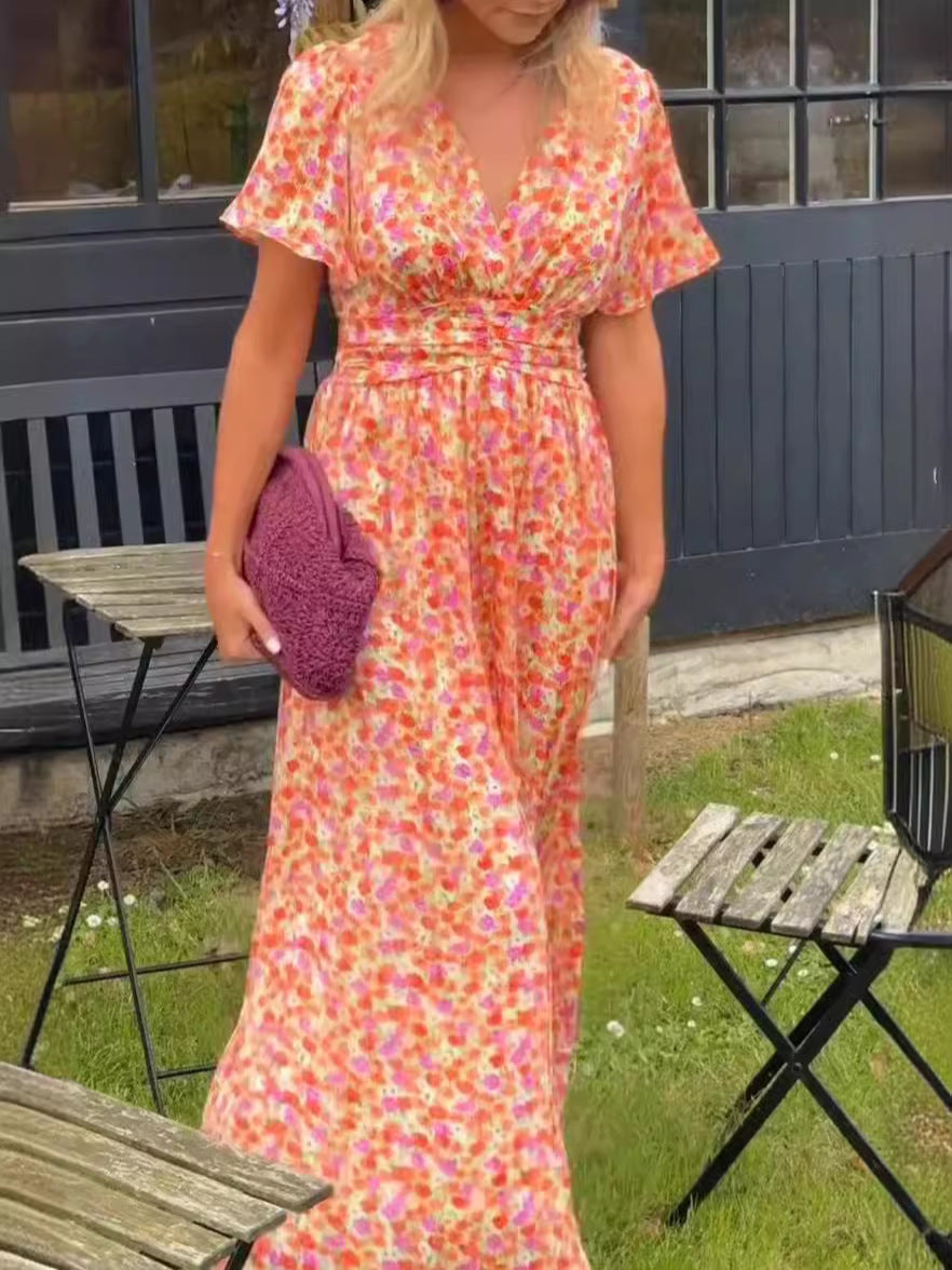 Elis – Long and Flowing Dress with Floral Print
