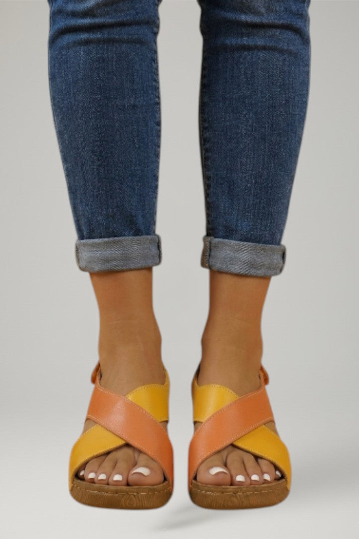 Ava | Women's Walking Sandals with Adjustable Straps and Cushioned Insole
