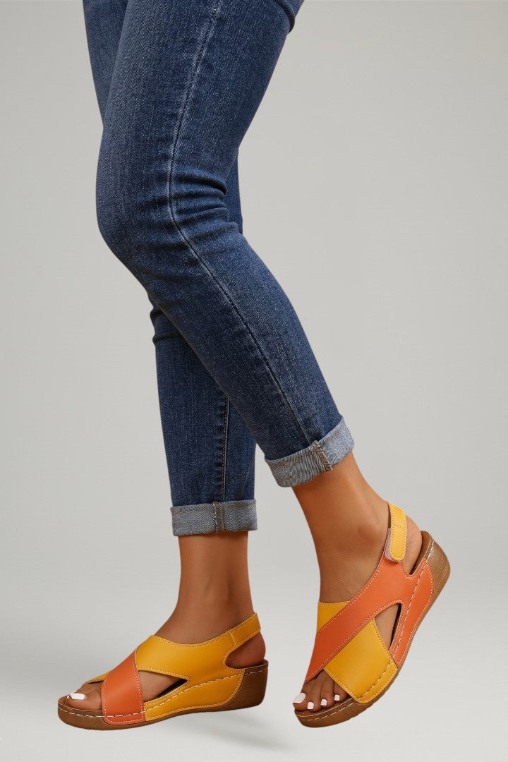 Ava | Women's Walking Sandals with Adjustable Straps and Cushioned Insole